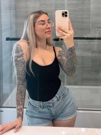 Chat me up lets have fun I offer all services including bareback🍑, squirting 💦anal,Come in mouth,owo,blowjob,oral,sex,massage