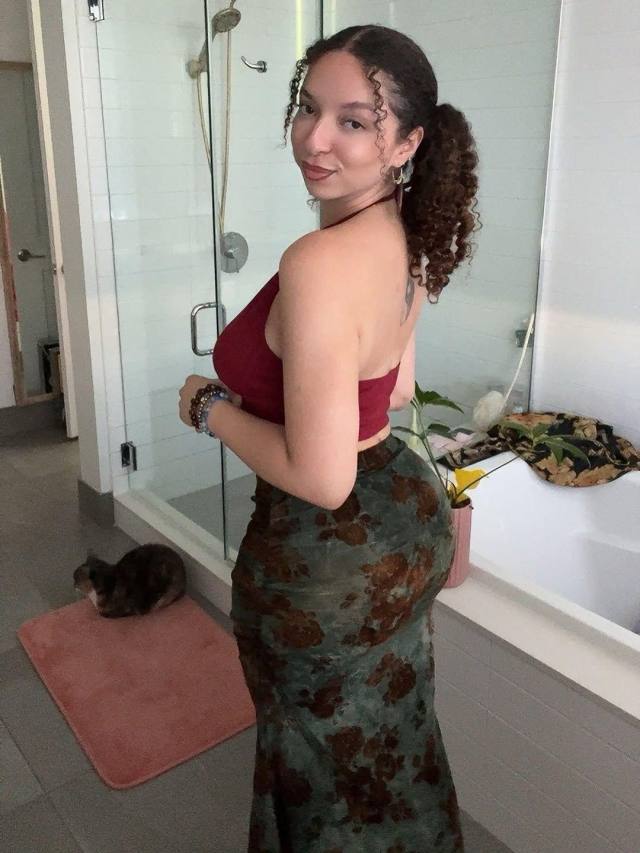 Single adult lady seeking relationship… I'm looking for 50 years above