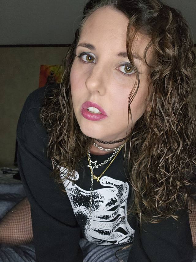 I’m that kind of woman you have been looking for, I have two kids.