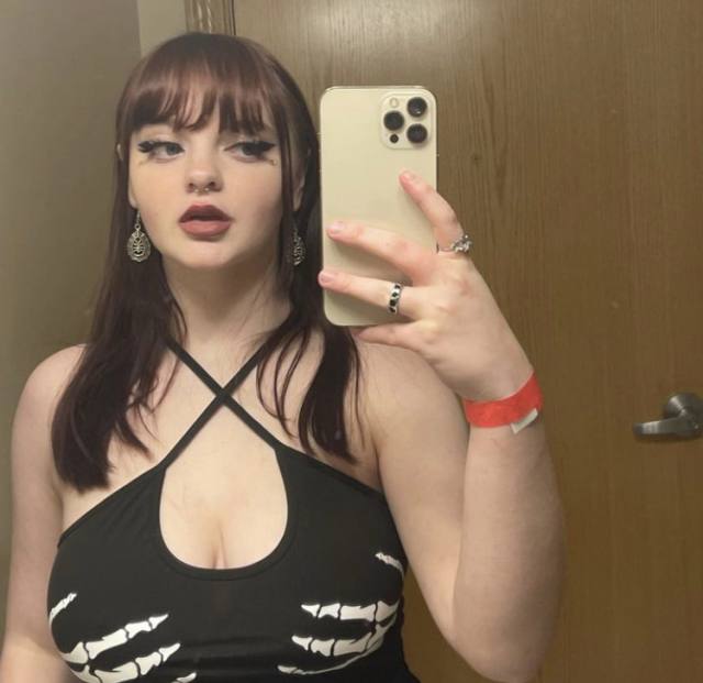 I explore fetishes and make wildest chemistry come true