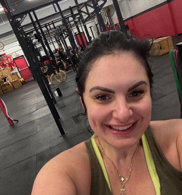 LOOKING FOR A LONG TREM RELATIONSHIP