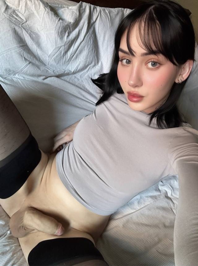 Trans Girl, I’m available for both incall and outcall service!!