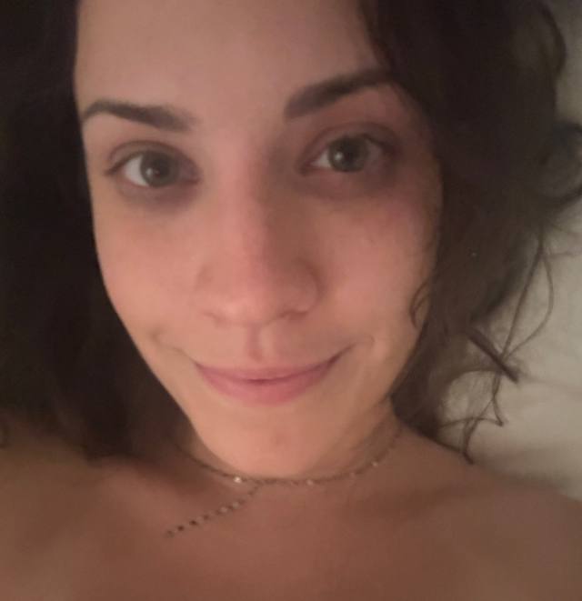 I’m a well hung, fully functional, enthusiastic girl