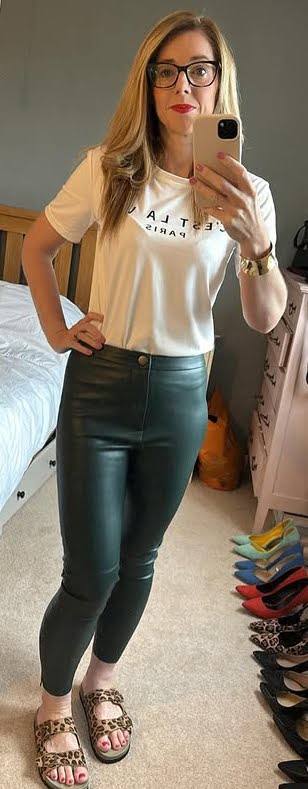 Activitly seeking a soul mate to enjoy the rest of the year and forever.