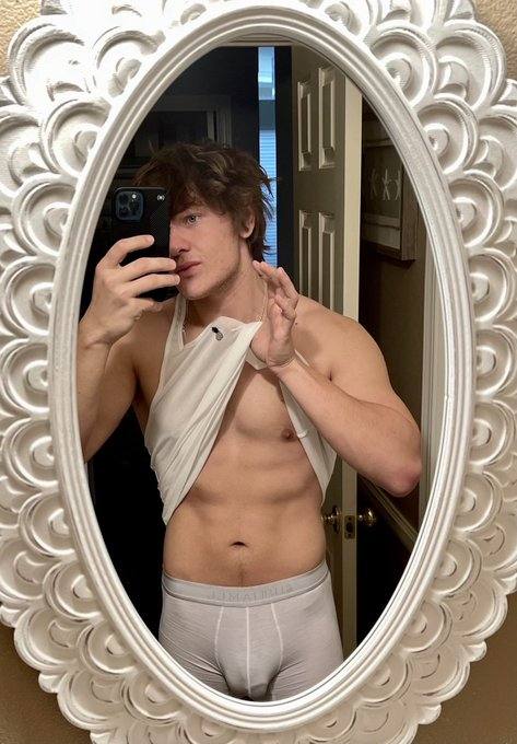 The handsome man in the city🌸with 10 inch🍆✨♐️Erotic man❤️🏆Available Now🎈 I'm available for both Incall and outcall