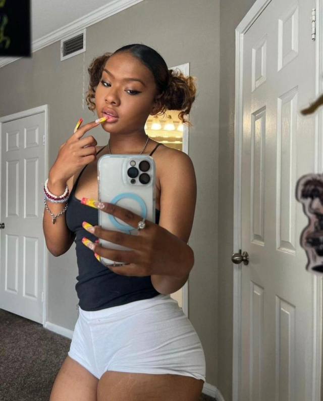 IM GOOD SUPER SWEET & SOFT THE ULTIMATE SERVICES AND CHEAP MATURE, DISCREET, PROFESSIONAL, 👅🍆💦ANY AGE GUY CAN TEXT AVAILABLE