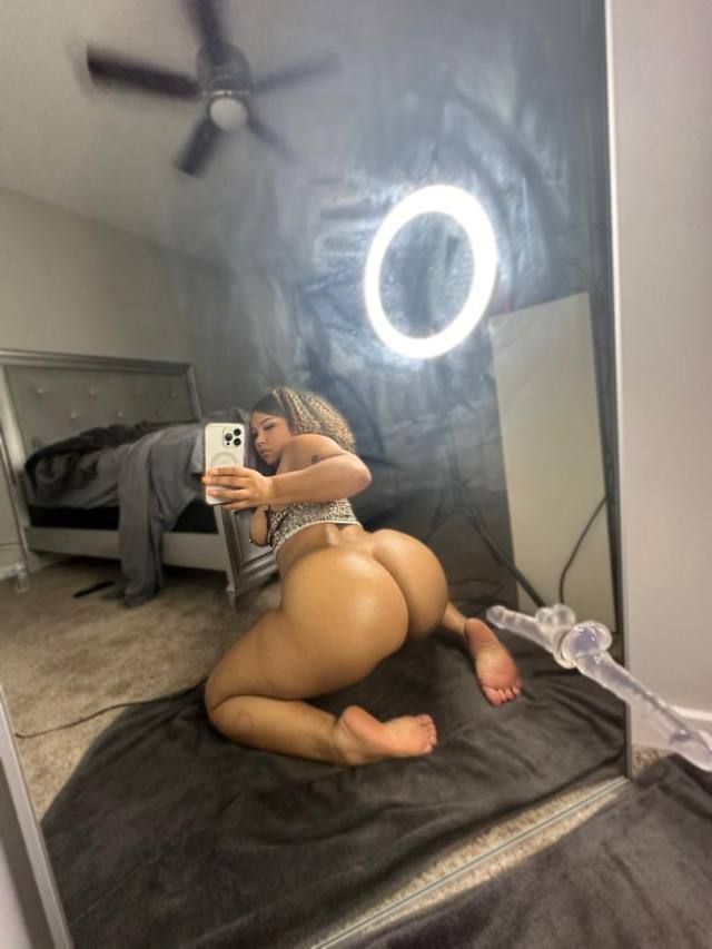 I’M VERY MUCH AVAILABLE FOR HOOKUP. I DO MEETUPS , MASSAGES , 420 FRIENDLY AND I ALSO LIKE TO PARTY