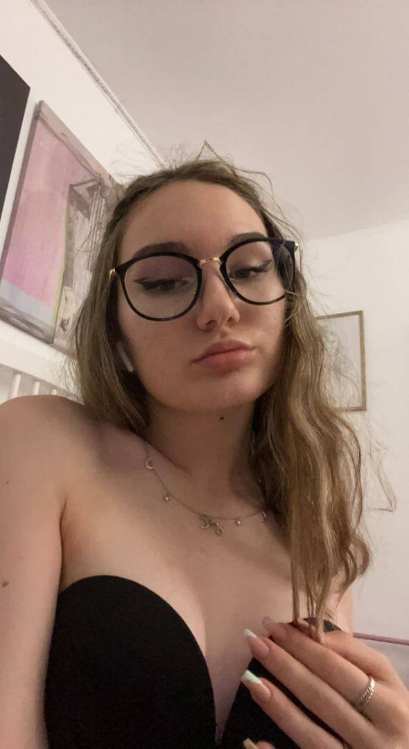 sexy Janet always horny and fun to be with