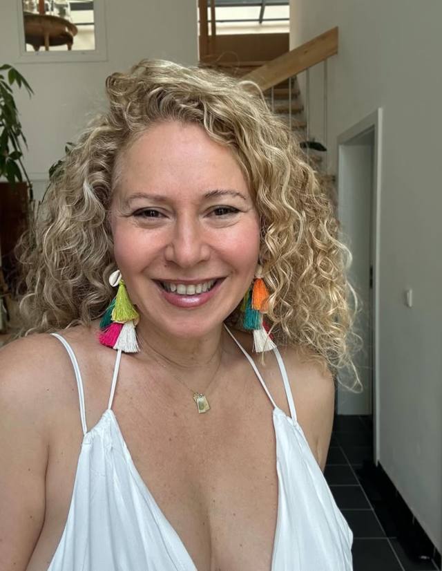 I’m single and searching for my soulmate here.