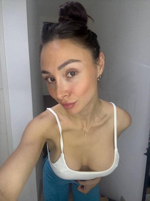 I am available for hookups,fun and friends with benefits