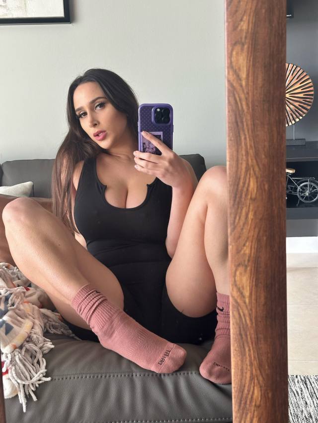 I’ll satisfy you with my full service such as ****, oral, doggy, hardcore I can ride your cock,Excellent Blowjobs💦