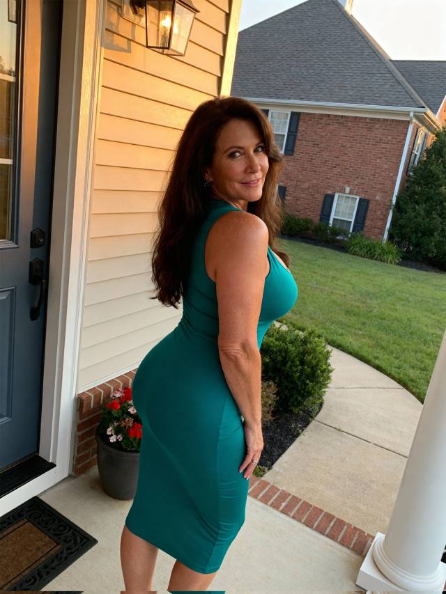 A LICENSED MASSAGE THERAPIST AND WELLNESS SPECIALIST PROVIDING PROFESSIONAL MASSAGE SERVICES FOR MEN AND WOMEN IN A SERENE, C