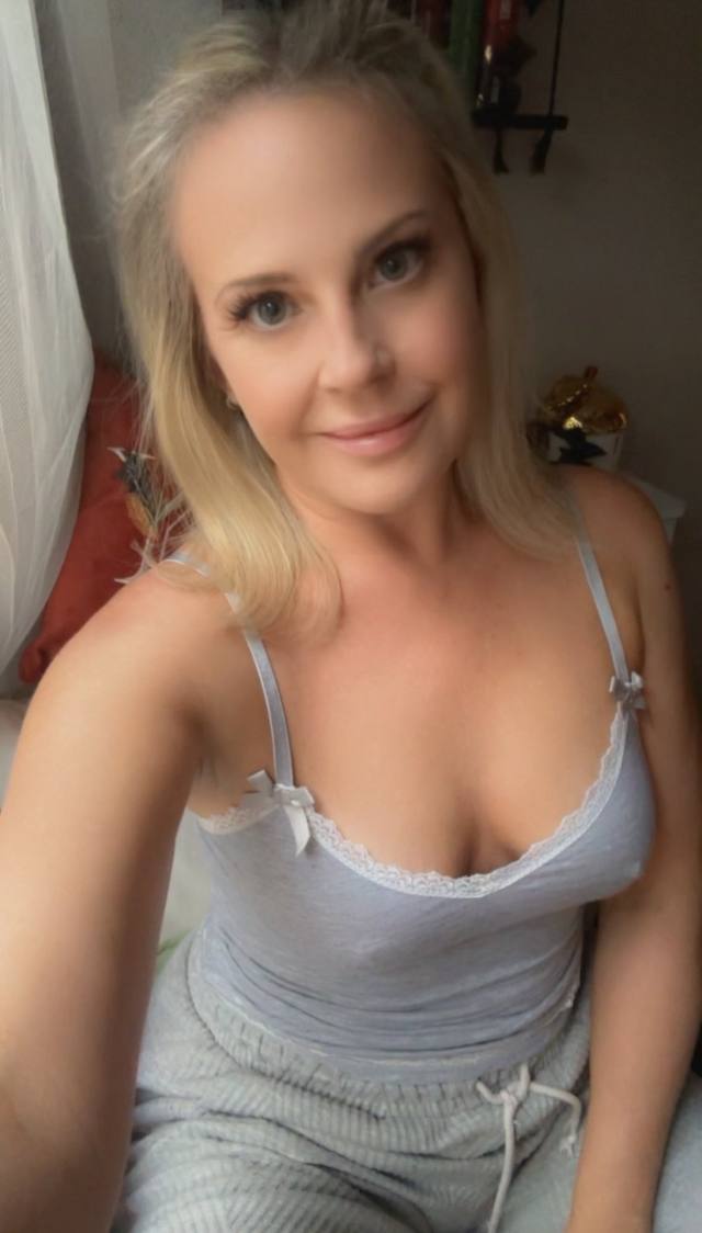 I am genuinely so proud of myself I love simple life style I don’t party or smoke or drink anything, all I did is my business