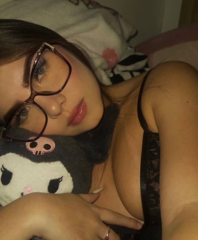 Juicy pussy text 5705902125