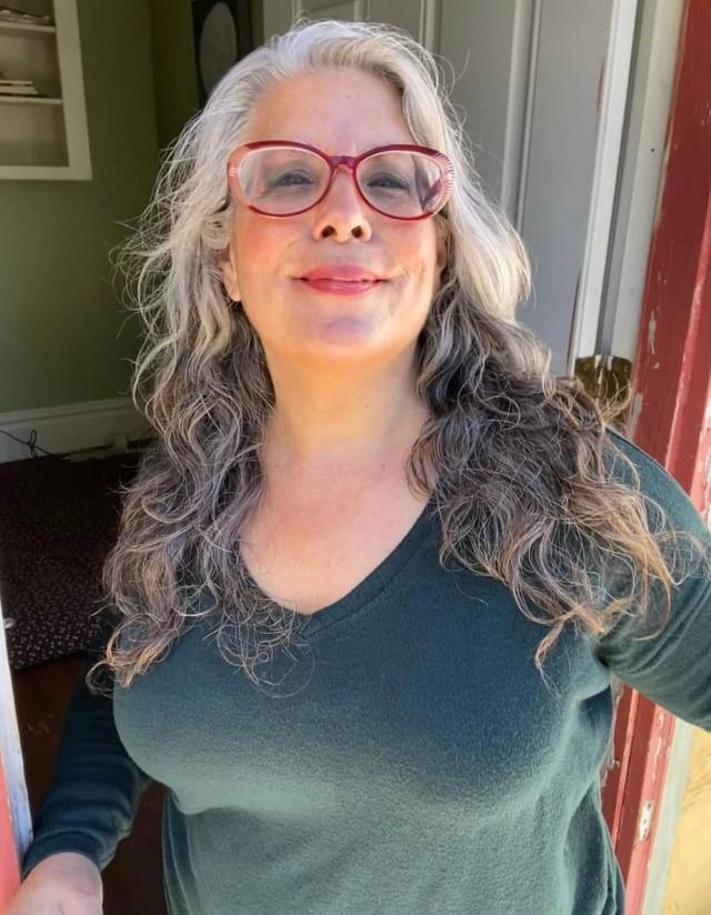 50 years old PROFESSIONAL, INDEPENDENT, MATURE MASSEUSE, I OFFER ALL KINDS OF MASSAGE\HAPPY ENDING