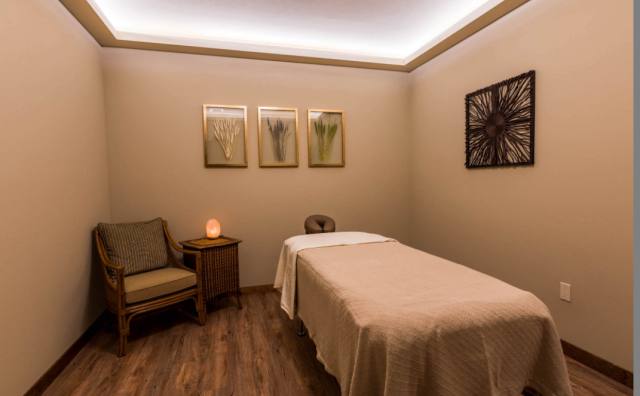 Hey y’all am available for professional massage . HMU for both incall & out 3474060712