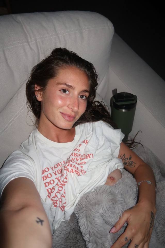 Relaxing and getting back to feeling good? I’m here 😉. Offering a full range of services. Always happy to meet new people, te