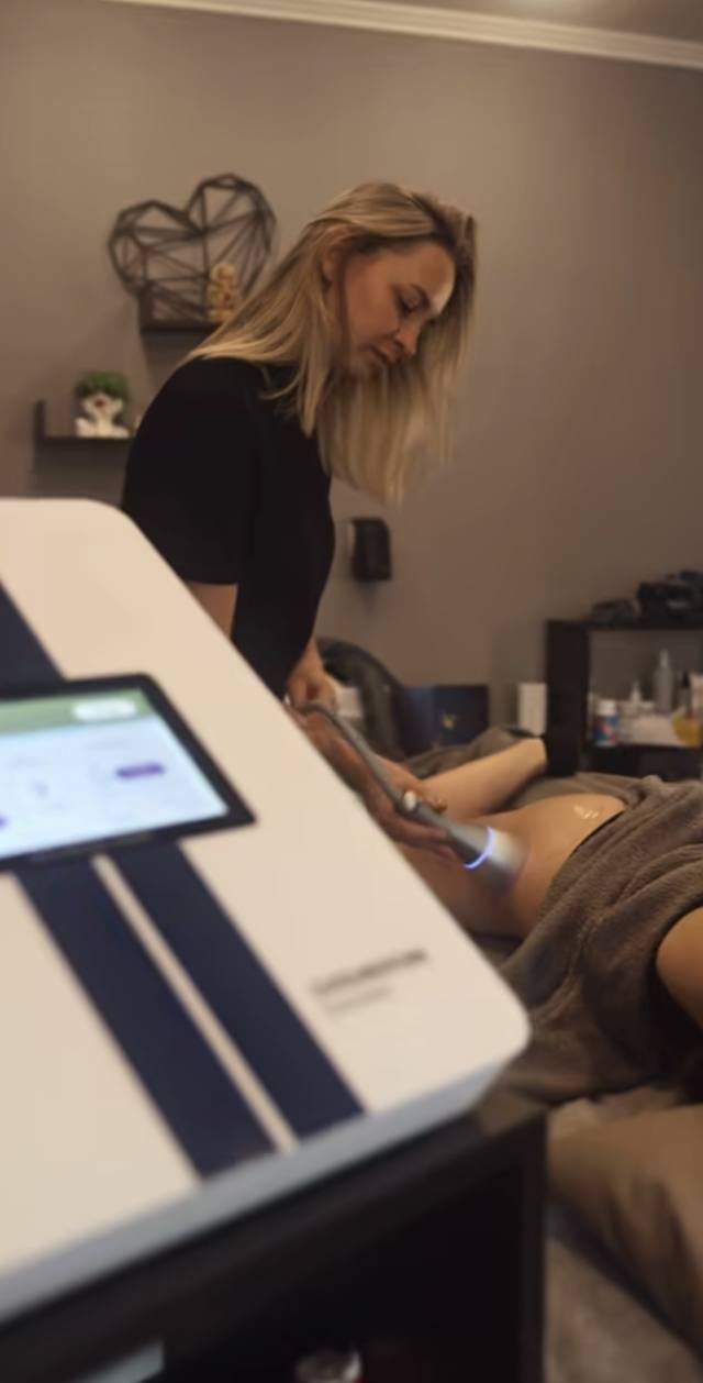 Listen to your body, Book your nxt massage with Mariana; experience deep relaxation, effective pain relief, and complete mind