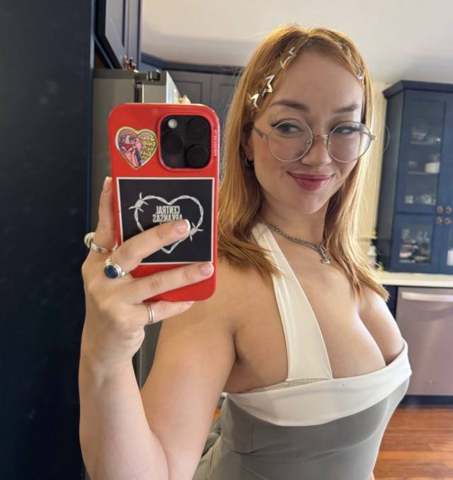 I think you need to know I’m married with no kids yet,here seeking for a friend with benefits