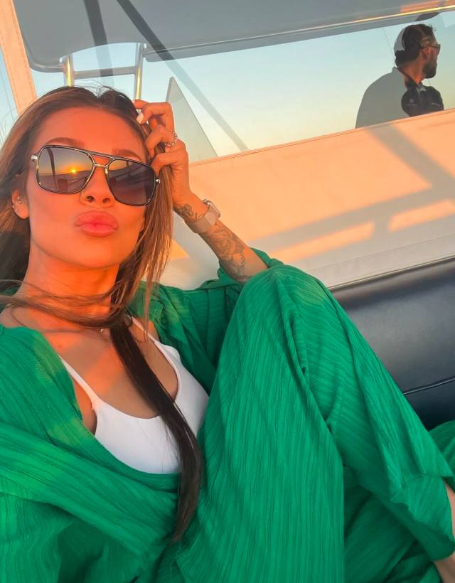 here seeking for friends with benefit💦🤍