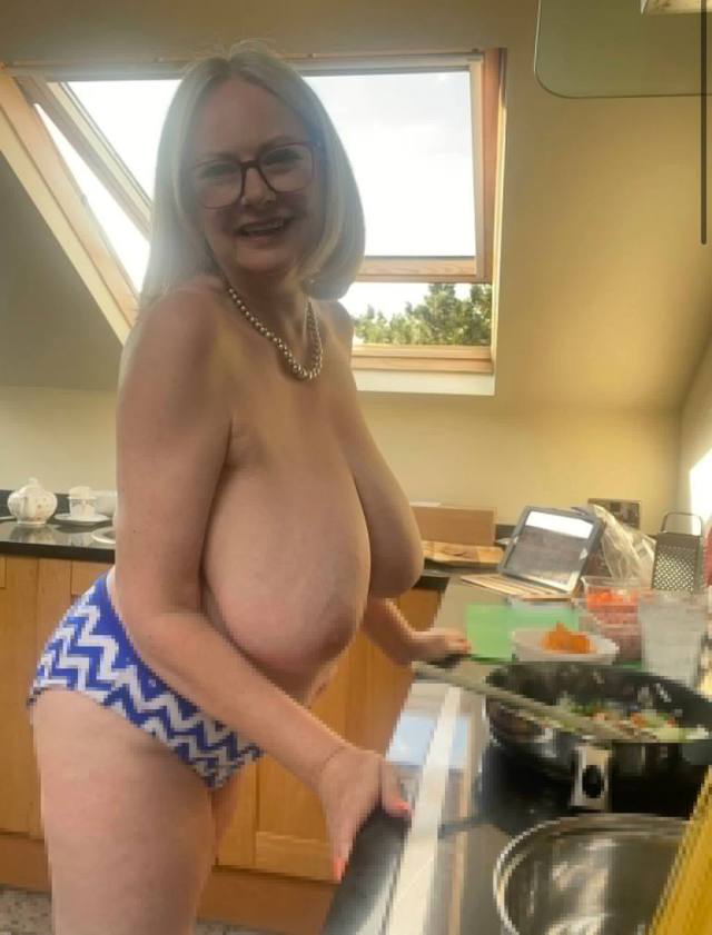 First time? hit me up as I handle shy guy... WORK ALONE , NO PIMP, NO MISTRESS . 1 515-372-0706 YOU'RE 100 SAFE