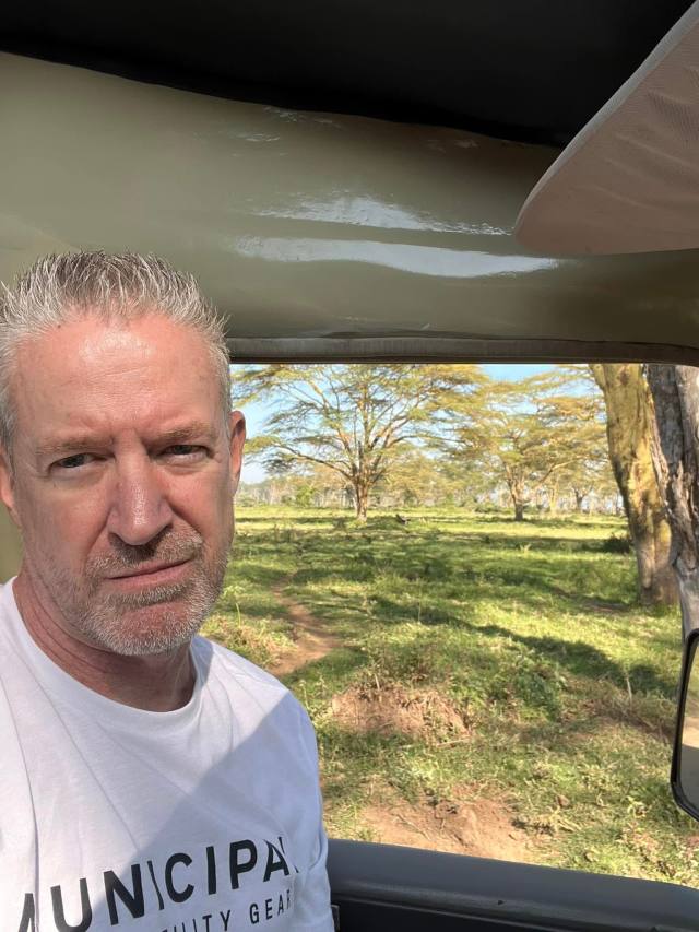 I’m a pastor and a man who is truly ready to love, I’m a widower I have no son I don’t care about distance just true love  He