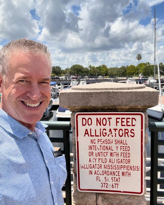 I’m a pastor and a man who is truly ready to love, I’m a widower I have no son I don’t care about distance just true love  He