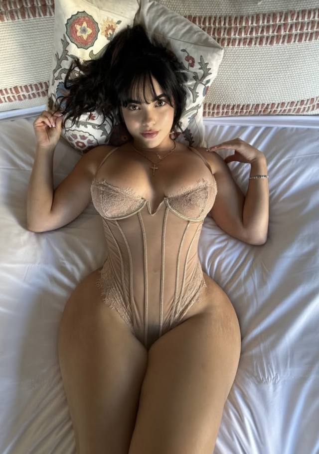 Stacey Asian  Real licensed therapist I’m a naughty squirter I give full body massage with sex and blow job🍆🍑💦