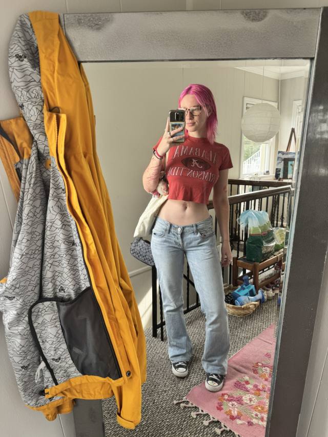 Hey 👋 it’s your girl pinky 🌸. I am down to fuck 🍆💦🍑