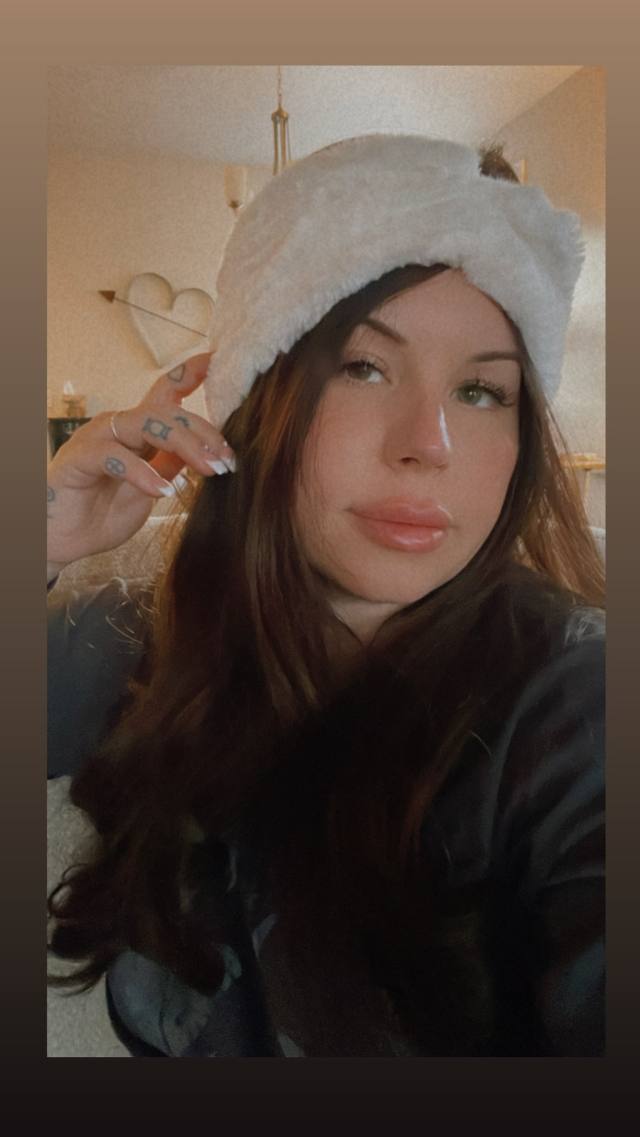 Warm, Genuine Woman Seeking Mature Gentleman 35+