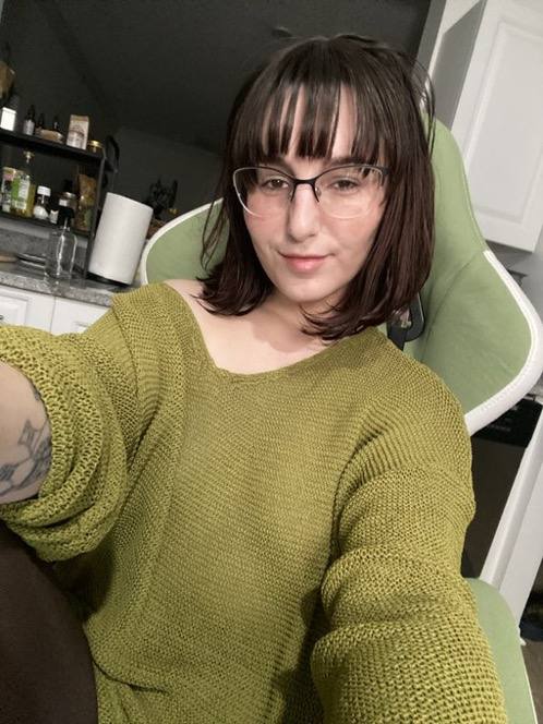 I think you need to know am married with two kids, husband is on a business trip and wont be back till the end of the year,