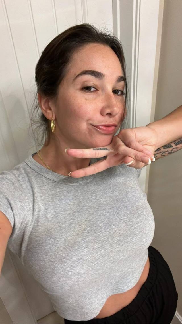 NO PAYMENT REQUIRED-SEXY SINGLE MOM AND LOOKING TO HAVE FUN I'm a sexy mom of two kids. A single mom and I'm very horny🍑🍑💦