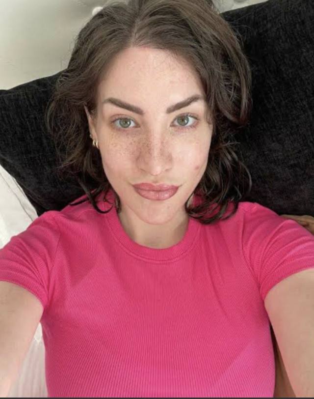 24 F4M craving creampies,looking to explore sexually, down for anal/ carplay24 F4M craving creampies,looking to explore sexua