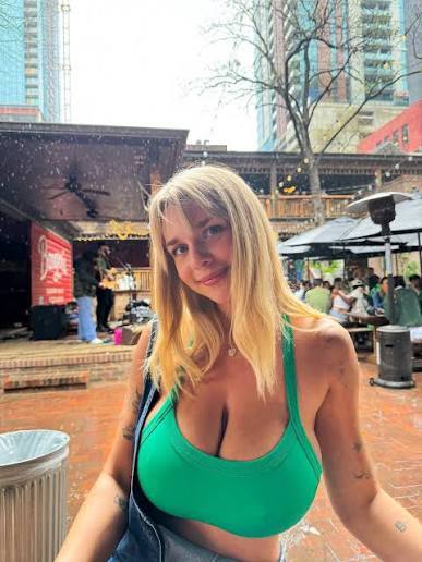 Am available at ur service