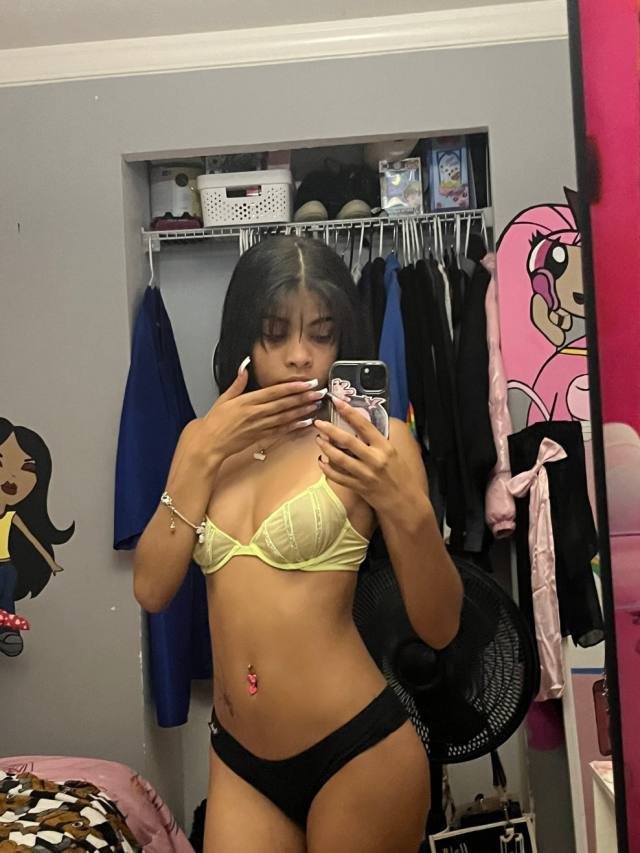 I’m available for hookup and massage both Incall and outcall