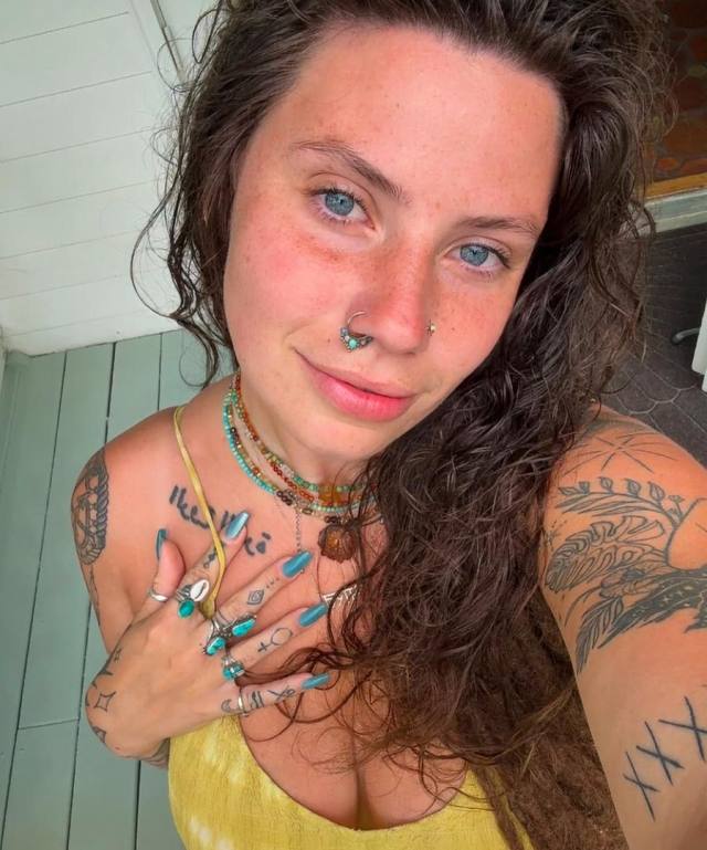 I’M A SPECIALIST & A LICENSED MASSAGE THERAPIST AVAILABLE FOR FUN FILL EROTIC MASSAGE