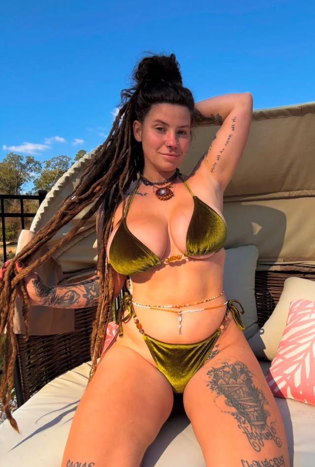 I’M A SPECIALIST & A LICENSED MASSAGE THERAPIST AVAILABLE FOR FUN FILL EROTIC MASSAGE