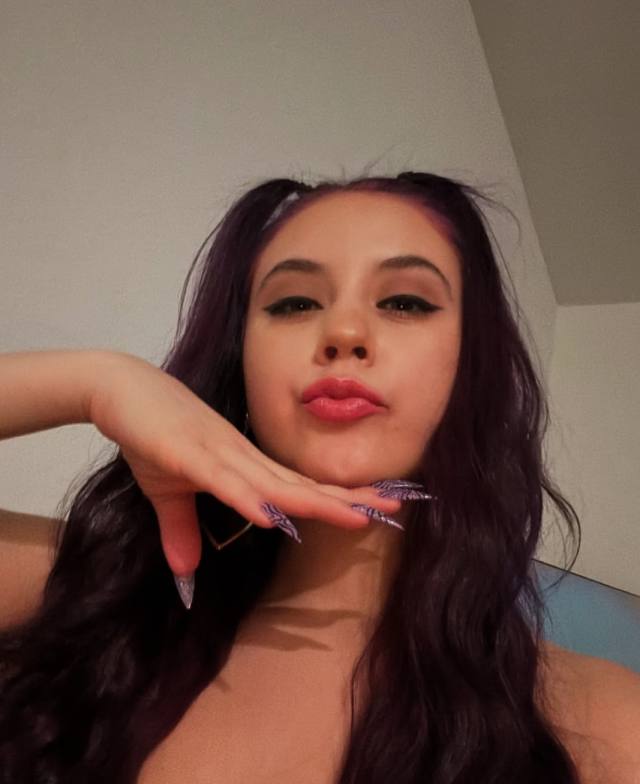 Hey My Name is Florence © Age: 25°9 in the perfect Package I also sell nudes ..ru n party Fa +1443-731-3671