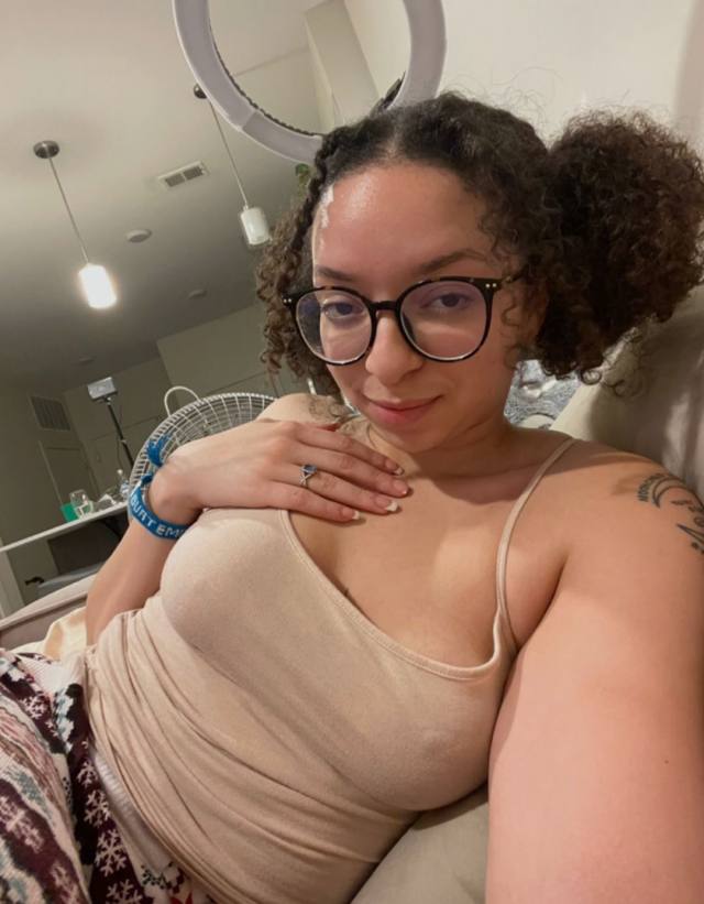 I'M PROFESSIONAL, INDEPENDENT, MATURE MASSEUSE, I OFFER ALL KINDS OF MASSAGE\HAPPY ENDING TO YOUR BEST SATISFACTION