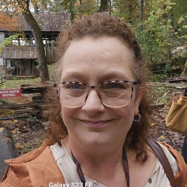 Looking for a mature man who can keep secrets and have fun on our free Time 4022088857