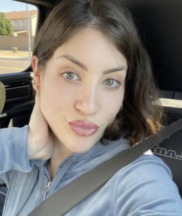 24 F4M craving creampies,looking to explore sexually, down for anal/ carplay text me on telegram @aga607