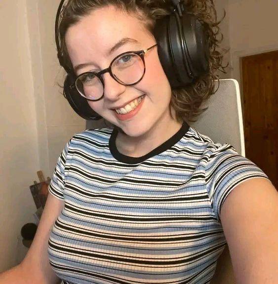 I’m available for hookup ❤️🥰