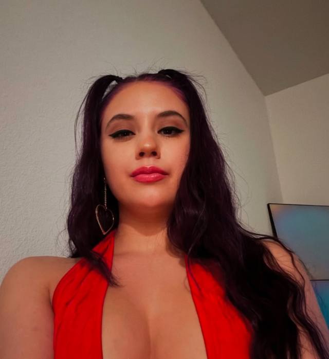Hey My Name is Florence © Age: 25°9 in the perfect Package I also sell nudes ..ru n party Fa +1443-731-3671