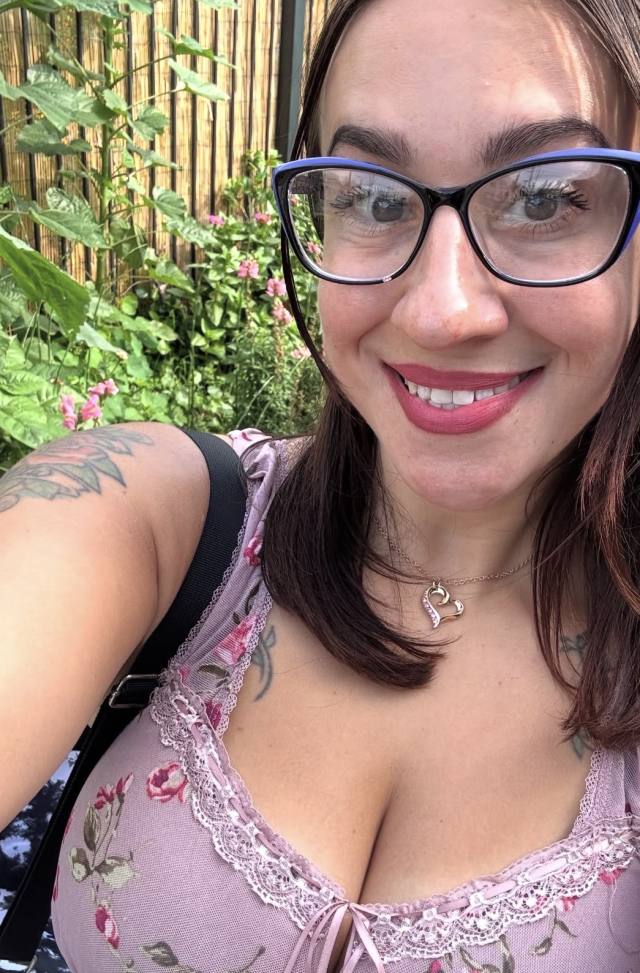 I accept payment  in person or e transfer payments after service +1 (332) 279 6838