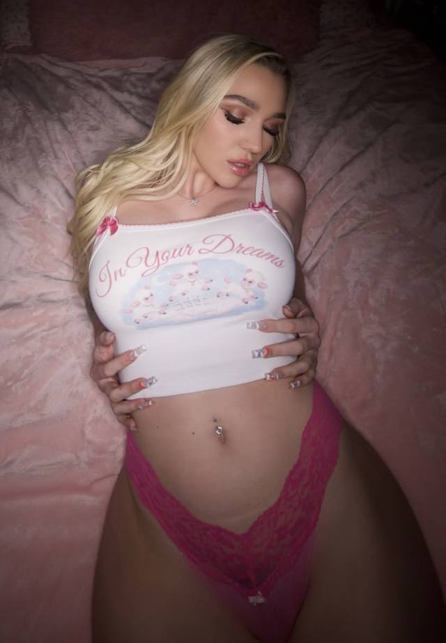 I’m hot and ready to be fucked😋🍆🍑 100% REAL ✅CLEAN WET P***Y 🥰 BIG ASS 🍑💄GFE💄 Anal 🍆🍑AVAILABLE NOW✔✅