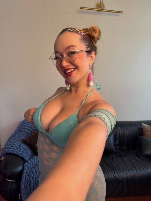 I’m available at your cheap rate 🍅