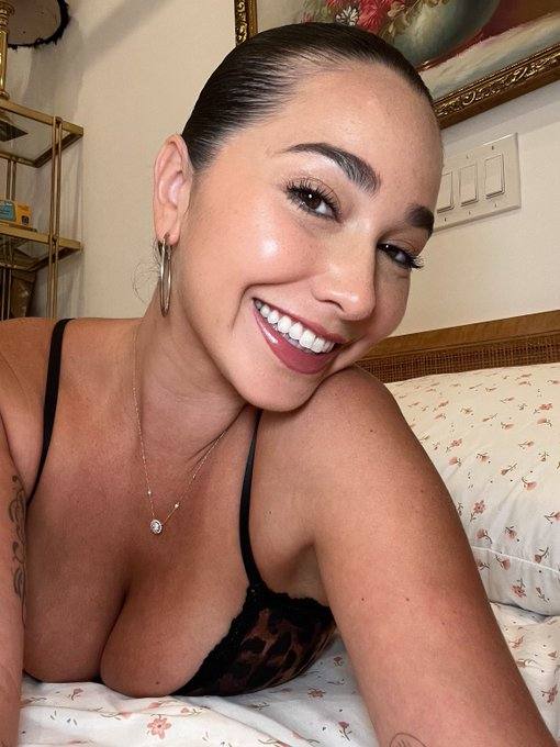 NO PAYMENT REQUIRED-SEXY SINGLE MOM AND LOOKING TO HAVE FUN I'm a sexy mom of two kids. A single mom and I'm very horny🍑🍑💦