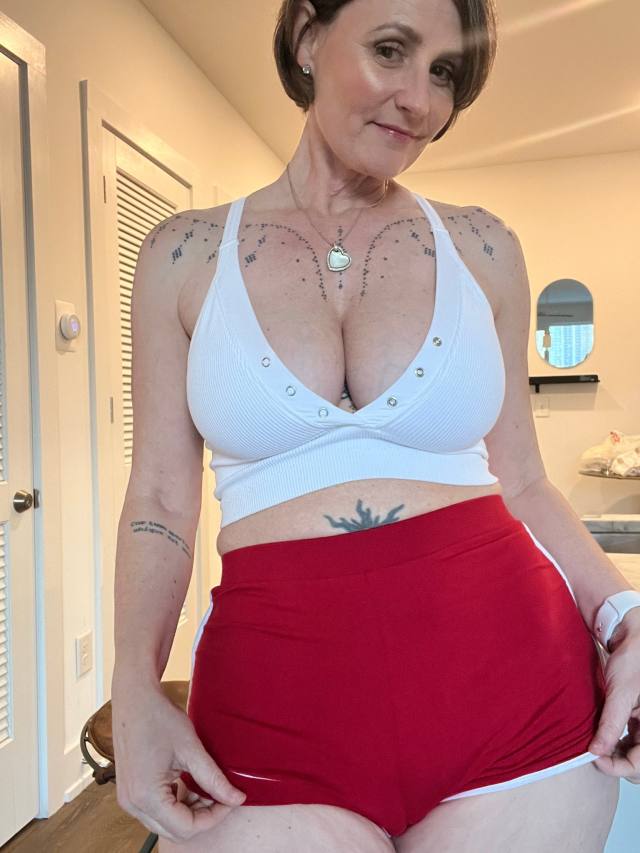 Licensed and v𝐞𝐫𝐢𝐟𝐢𝐞𝐝✔️®️Nuru massage🍆 therapist seductive💦GFE🍑💦with deep relaxation💆‍♂️in Discreet🏡 ❌NO UPFRONT ❌payment in