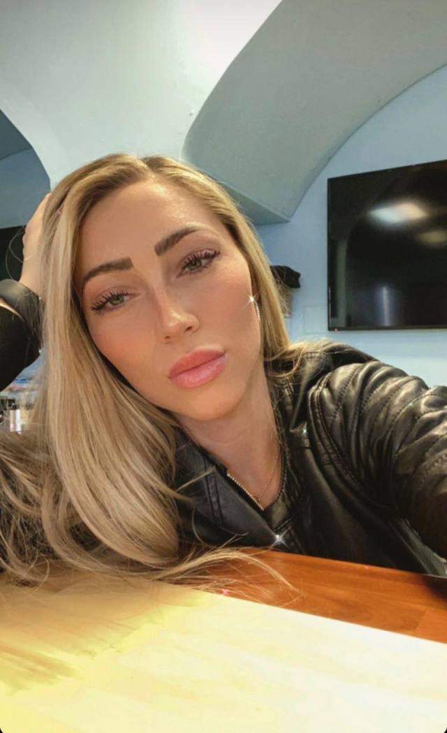 I WORK AS A NURSE, NOT HERE FOR SEXAUAL TRANSACTION, I AM NOT A PROSTITUTED.