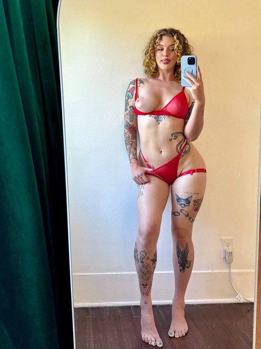 NEED A SWEET WOMAN WITH CLEAN PUSSY AND TITS💋420 FRIENDLY 💝… THEN YOU’RE AT THE RIGHT PLACE,  I’M HELEN